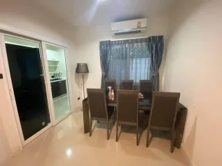 For rent 2 bedrooms townhouse in Mueang Chiang Mai, Chiang Mai
