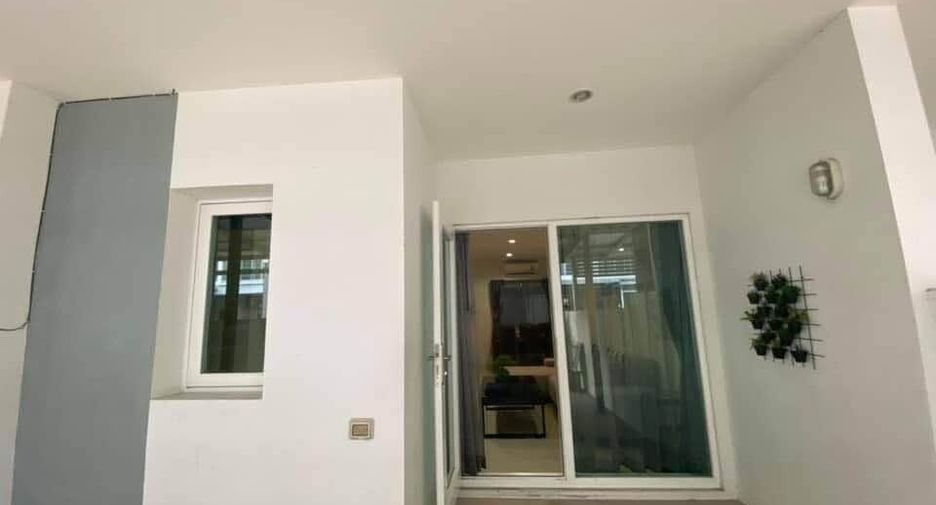 For rent 2 bedrooms townhouse in Mueang Chiang Mai, Chiang Mai