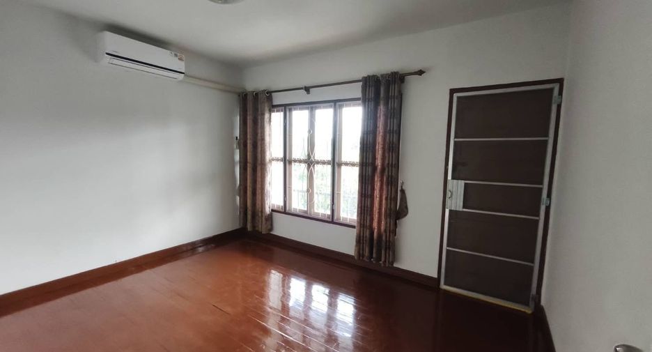 For rent 3 bedrooms house in Mueang Chiang Mai, Chiang Mai