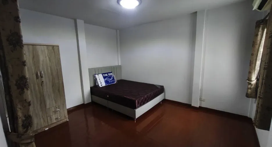 For rent 3 bedrooms house in Mueang Chiang Mai, Chiang Mai