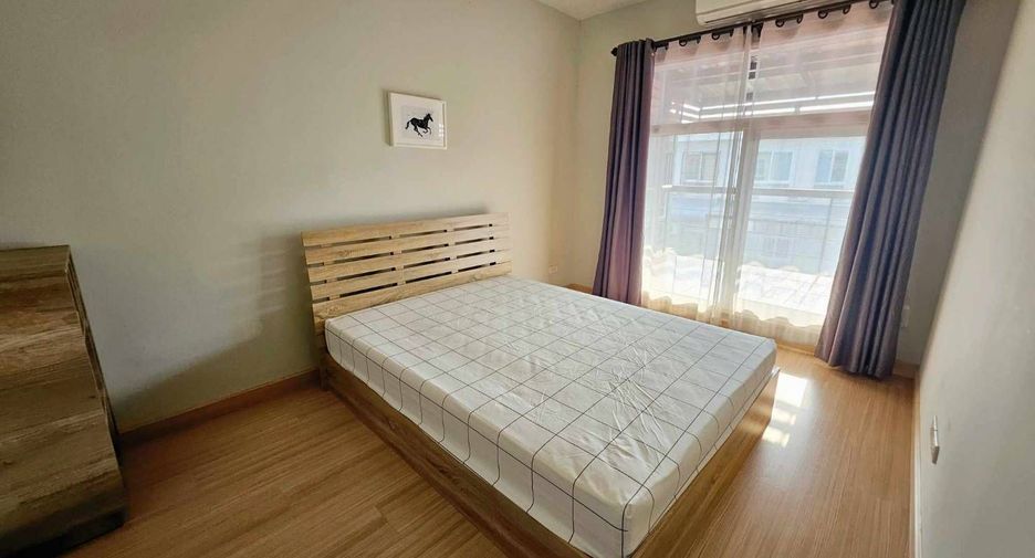 For rent 3 bedrooms townhouse in Mueang Chiang Mai, Chiang Mai