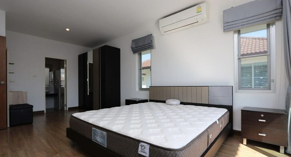 For rent 3 bedrooms house in San Kamphaeng, Chiang Mai