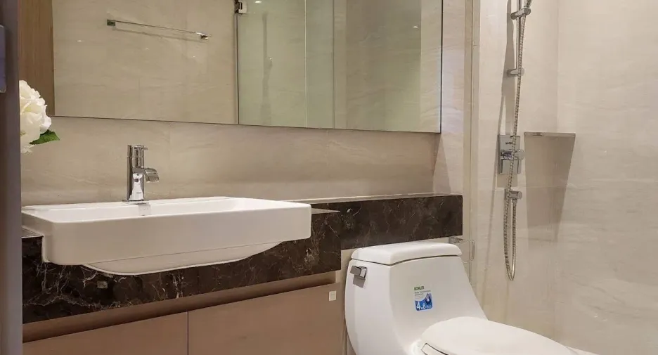 For sale and for rent 2 bedrooms condo in Bang Rak, Bangkok