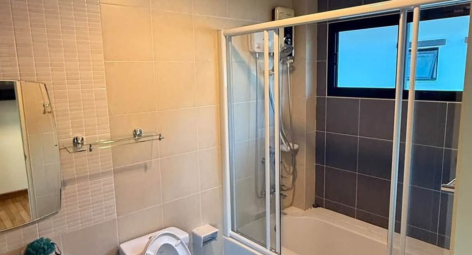 For rent 3 bedrooms house in Mueang Chiang Mai, Chiang Mai