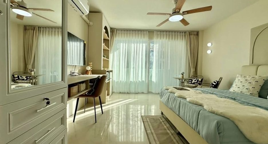 For sale 14 bedrooms townhouse in Mueang Chiang Mai, Chiang Mai