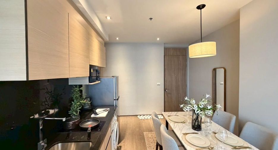 For sale 2 bedrooms condo in Khlong Toei, Bangkok