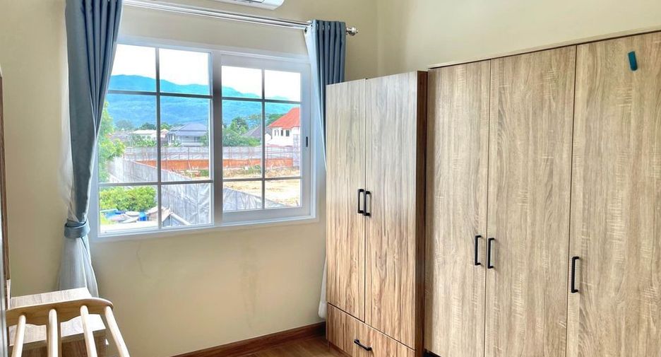 For rent 4 bedrooms townhouse in Mueang Chiang Mai, Chiang Mai