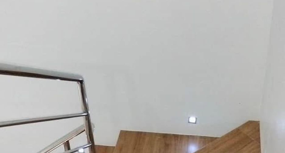 For rent 2 bedrooms townhouse in San Sai, Chiang Mai