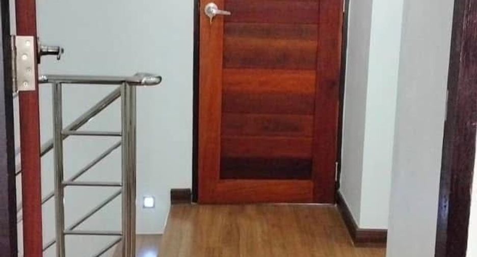 For rent 2 bedrooms townhouse in San Sai, Chiang Mai