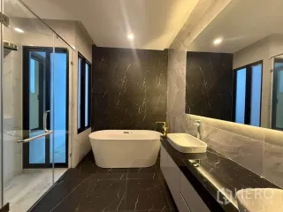 For rent 5 bedrooms house in Bang Khen, Bangkok
