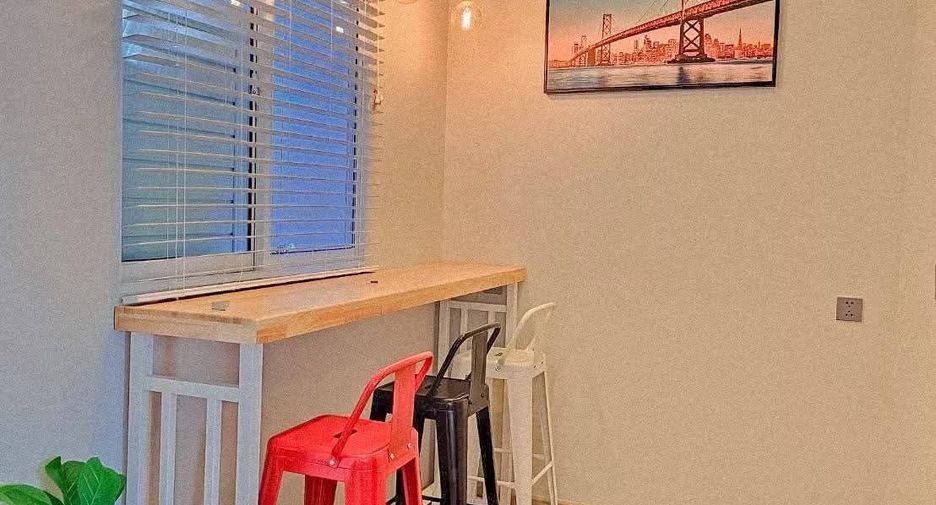 For rent 3 bedrooms townhouse in San Kamphaeng, Chiang Mai
