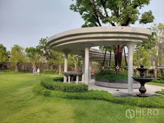 For rent 3 bedrooms townhouse in Bang Phli, Samut Prakan