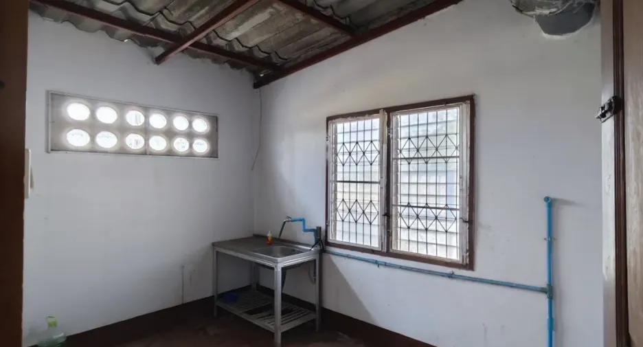 À vendre 3 chambres maison à Mueang Lamphun, Lamphun