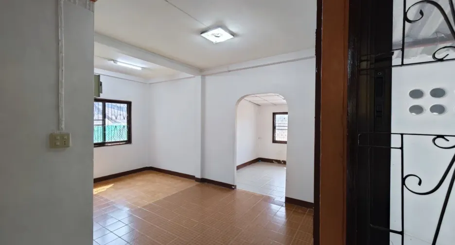 À vendre 3 chambres maison à Mueang Lamphun, Lamphun