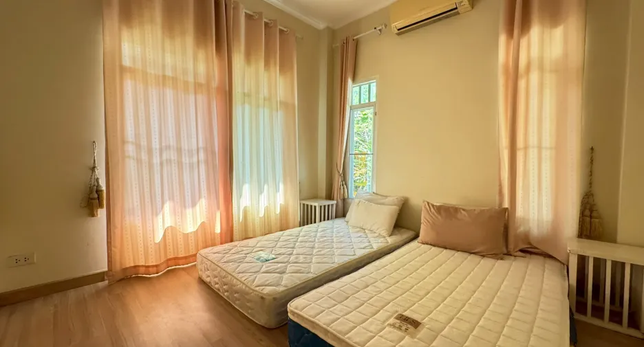 À louer 2 chambres maison à San Kamphaeng, Chiang Mai