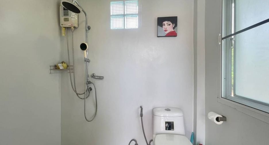 For rent 2 bedrooms townhouse in Mueang Chiang Mai, Chiang Mai
