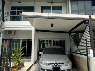 For rent 2 bedrooms townhouse in Mueang Chiang Mai, Chiang Mai