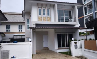 For rent 3 bedrooms house in Mueang Chiang Mai, Chiang Mai
