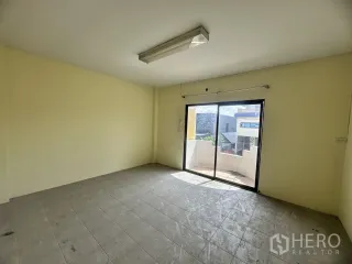 For sale warehouse in Bang Bua Thong, Nonthaburi