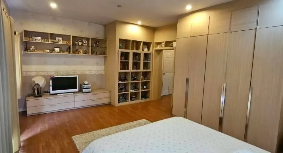 For rent 3 bedrooms house in Mueang Chiang Mai, Chiang Mai