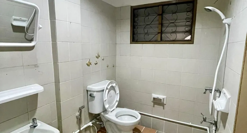 For rent 2 bedrooms townhouse in Mueang Chiang Mai, Chiang Mai