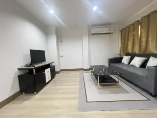 For rent 2 bedrooms townhouse in Mueang Chiang Mai, Chiang Mai
