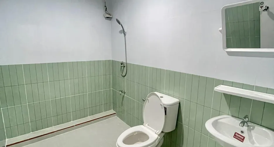For rent 2 bedrooms townhouse in Mueang Chiang Mai, Chiang Mai