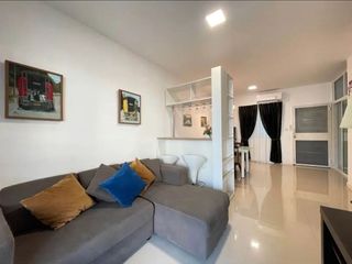 For rent 3 bedrooms townhouse in Mueang Chiang Mai, Chiang Mai