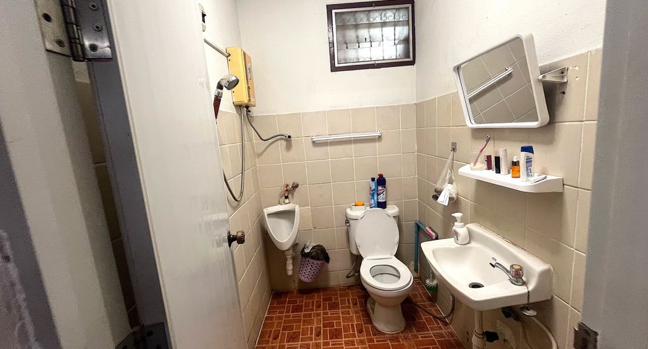 For rent 3 bedrooms house in Mueang Chiang Mai, Chiang Mai