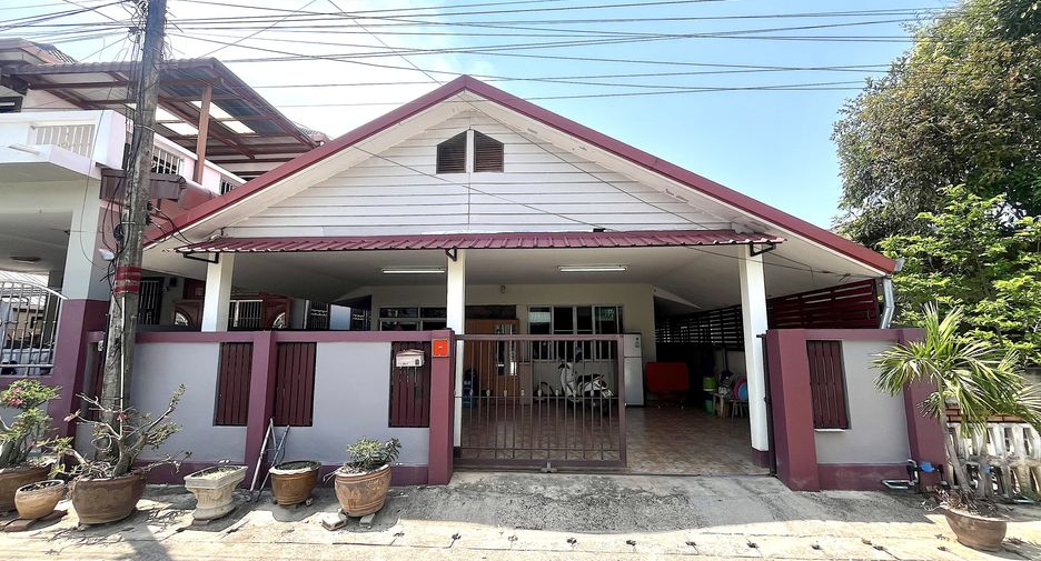 For rent 3 bedrooms house in Mueang Chiang Mai, Chiang Mai