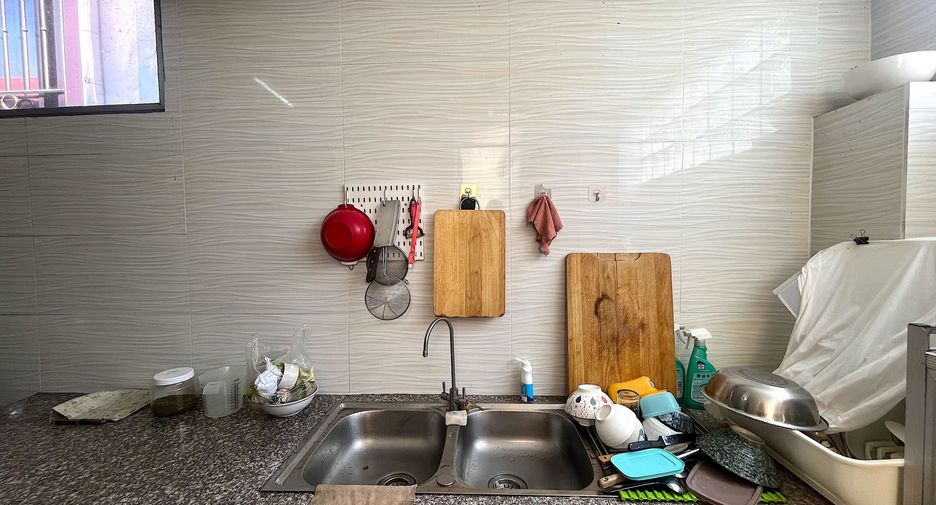 For rent 3 bedrooms house in Mueang Chiang Mai, Chiang Mai