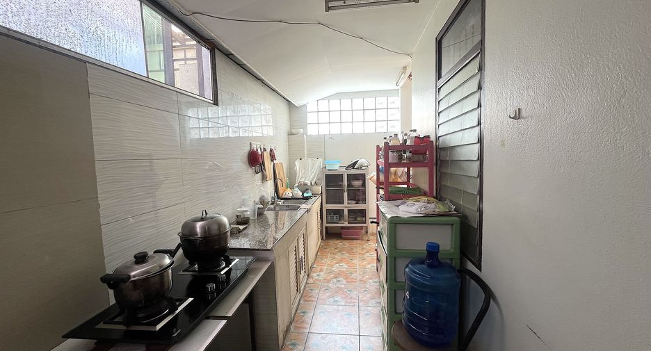 For rent 3 bedrooms house in Mueang Chiang Mai, Chiang Mai