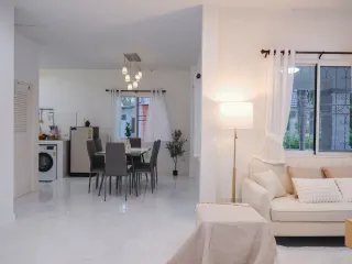 For rent 3 bedrooms house in Mueang Chiang Mai, Chiang Mai