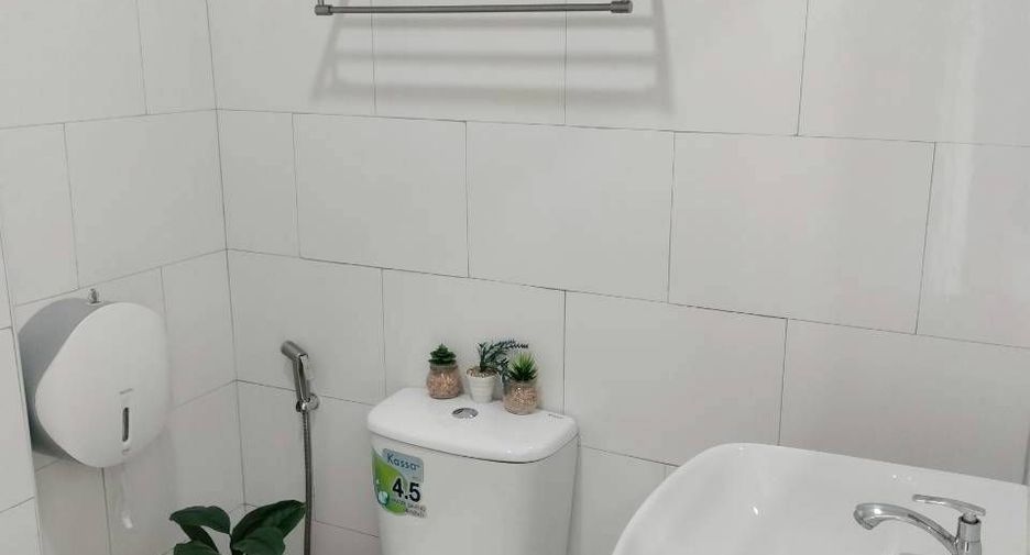 For rent 2 bedrooms townhouse in Mueang Chiang Mai, Chiang Mai