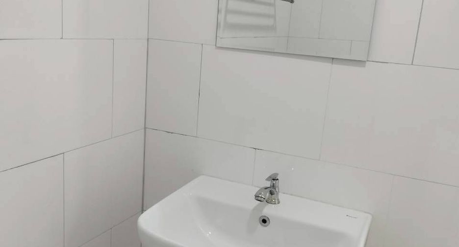 For rent 2 bedrooms townhouse in Mueang Chiang Mai, Chiang Mai