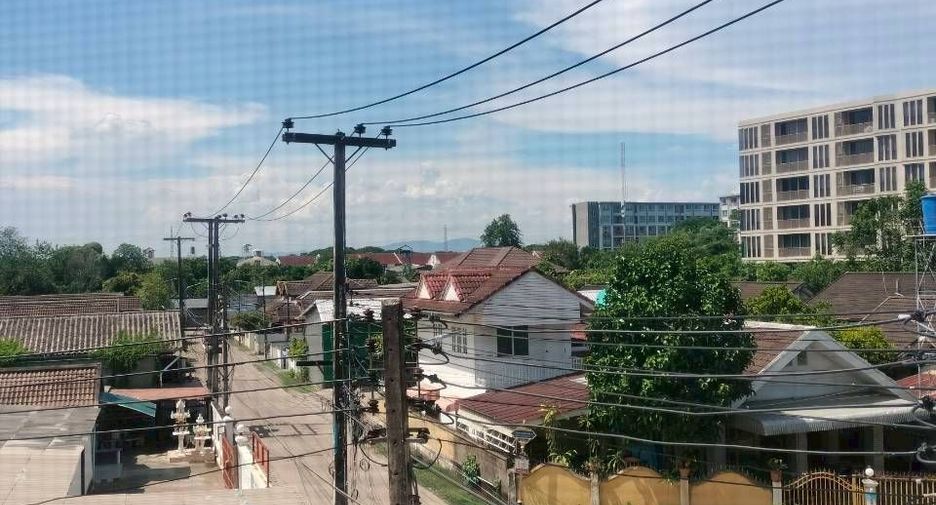 For rent 2 bedrooms townhouse in Mueang Chiang Mai, Chiang Mai