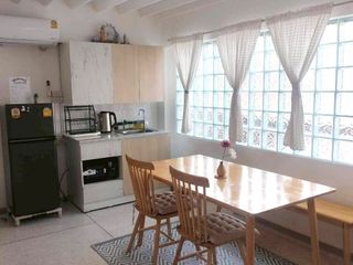 For rent 2 bedrooms townhouse in Mueang Chiang Mai, Chiang Mai