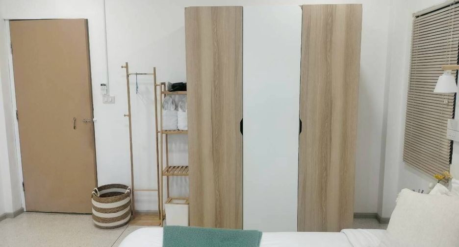 For rent 2 bedrooms townhouse in Mueang Chiang Mai, Chiang Mai