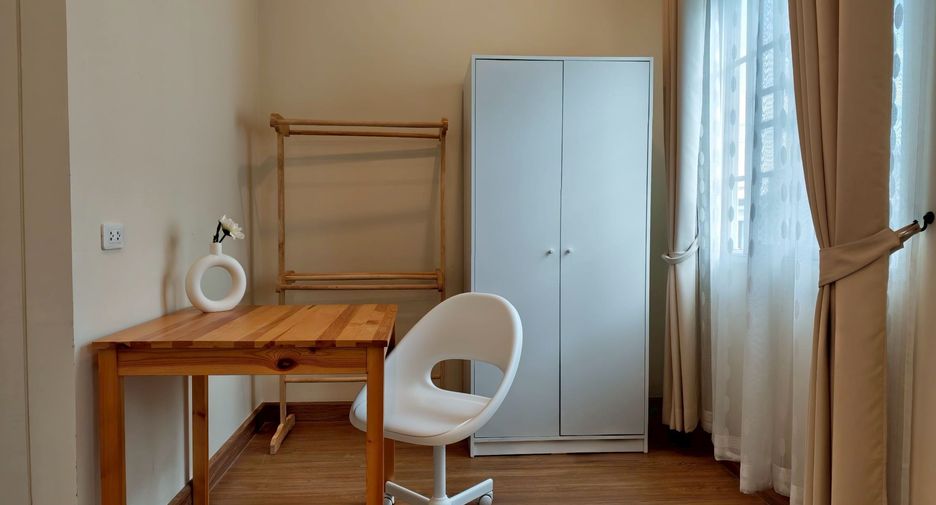 For rent 2 bedrooms townhouse in Mueang Chiang Mai, Chiang Mai