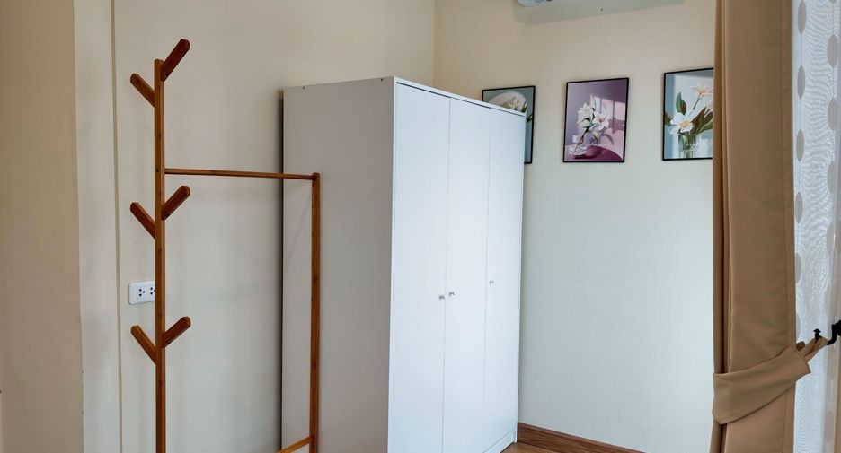 For rent 2 bedrooms townhouse in Mueang Chiang Mai, Chiang Mai