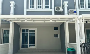 For rent 2 bedrooms townhouse in Mueang Chiang Mai, Chiang Mai