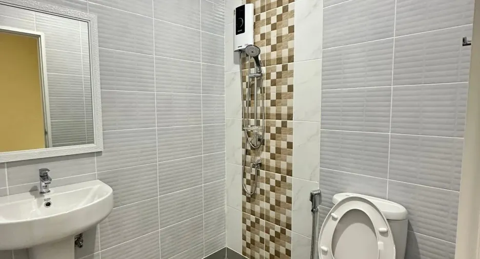 For rent 2 bedrooms townhouse in Mueang Chiang Mai, Chiang Mai