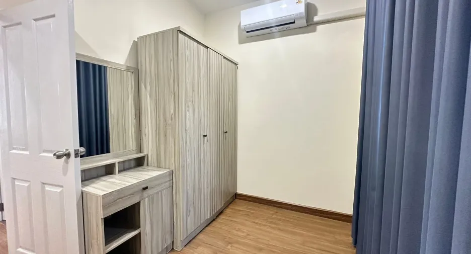 For rent 2 bedrooms townhouse in Mueang Chiang Mai, Chiang Mai