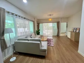 À louer 2 chambres maison à Saraphi, Chiang Mai