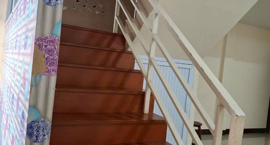 For rent 2 bedrooms townhouse in Mueang Chiang Mai, Chiang Mai