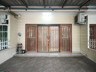 For rent 2 bedrooms townhouse in Mueang Chiang Mai, Chiang Mai