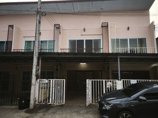 For rent 2 bedrooms townhouse in Mueang Chiang Mai, Chiang Mai