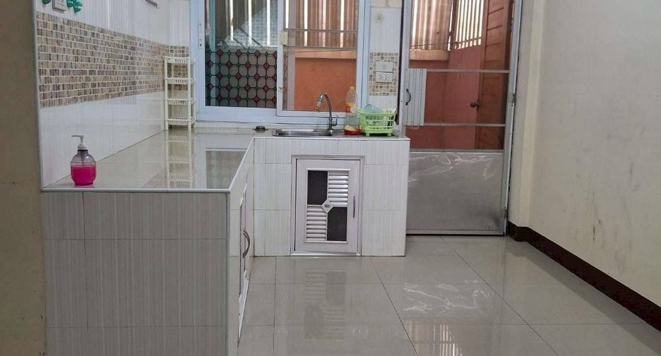 For rent 2 bedrooms townhouse in Mueang Chiang Mai, Chiang Mai