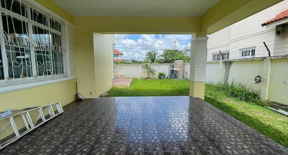 For rent 4 bedrooms house in Mueang Chiang Mai, Chiang Mai
