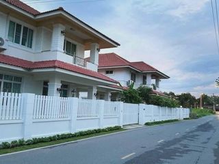 For rent 4 bedrooms house in Mueang Chiang Mai, Chiang Mai